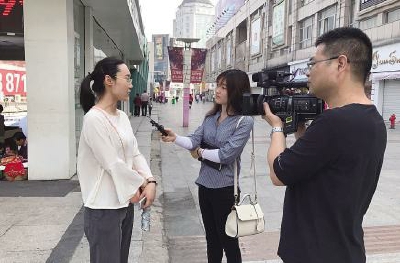 宣傳片制作中街頭采訪(fǎng)拍攝技巧